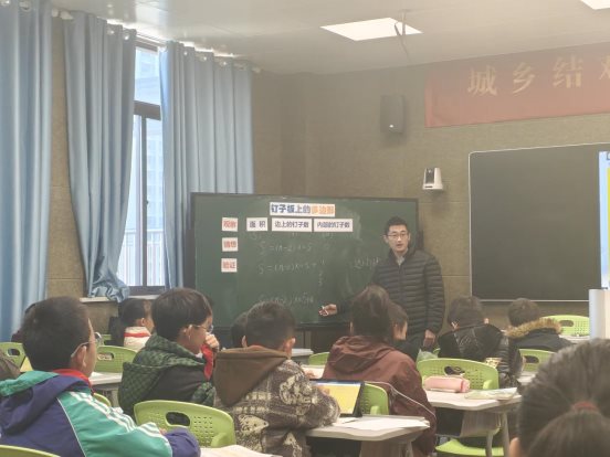 4b7cb8064969ef8e743c5e0e3ef06bf