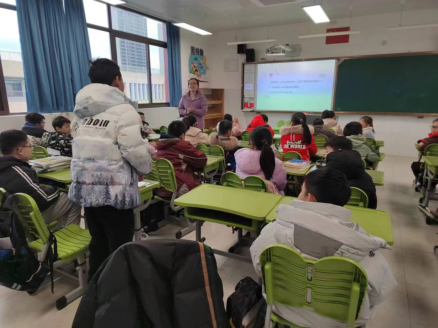 六（1）班.jpg